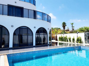 Luxury villa imperial